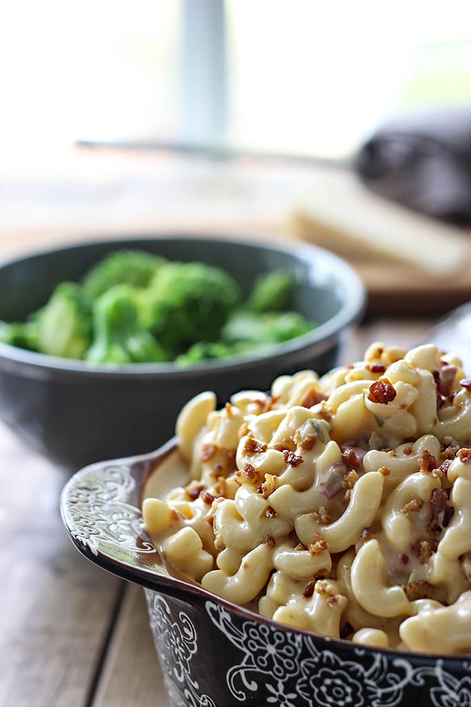 Add some comfort to your table with some bacon jalapeno mac and cheese. This twist on the classic is full of yum!