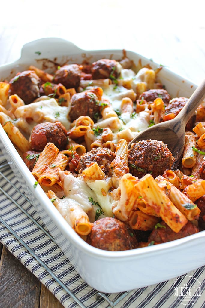 Quick and easy meatball sauce 30 Minute Greek Turkey Meatball Gyros topped with a classic Tzatziki Sauce you'll want to swim in! These Gyros are the perfect healthy dinner option for the family and clock in calories! Woohoo! Well, I had a first this week. The other morning I woke up to the sound of 'mommy mommy' and crying. I ran upstairs, but couldn't see anything because it was 6am and dark in little mans room.