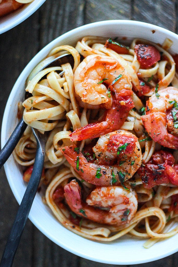 Juicy jumbo shrimp in a sweet and spicy marinara sauce makes spicy shrimp pasta diavolo the perfect 30-minute meal for seafood pasta lovers.